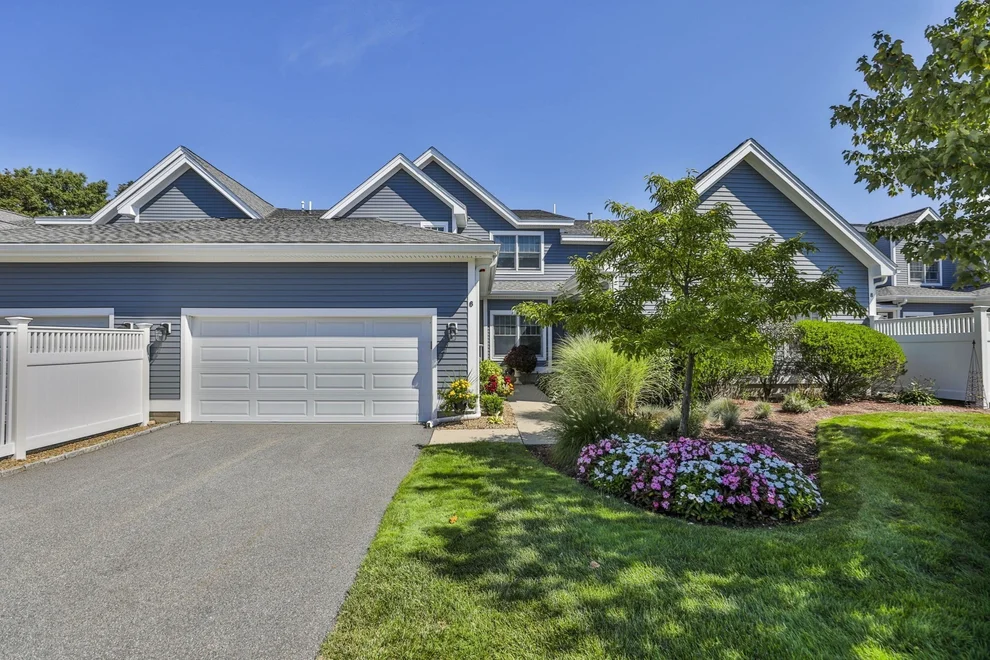 Unit for sale at 6 Country Club Lane, Middleton, MA 01949