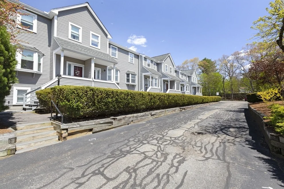 Unit for sale at 3 Summerville Rd, Foxboro, MA 02035