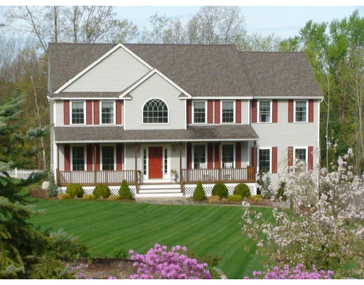 Unit for sale at 1 Barrister Dr, Westford, MA 01886