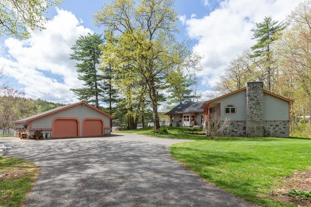 Unit for sale at 21 Hinds Lane, Pelham, NH 03076