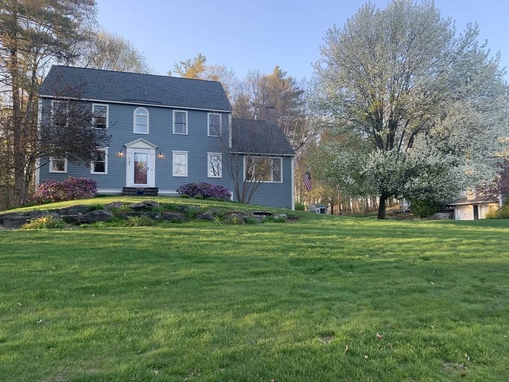 Unit for sale at 15 Brookdale Ln, Pepperell, MA 01463