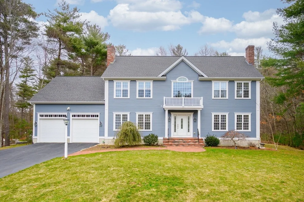 Unit for sale at 59 Erikson Ln, Pembroke, MA 02359