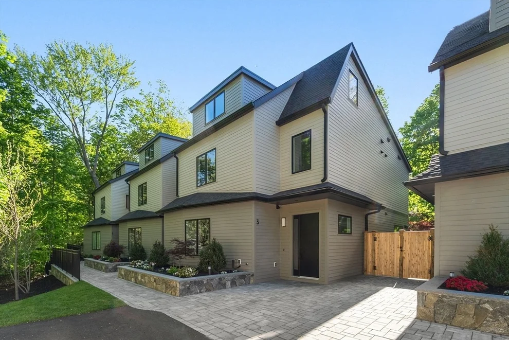 Unit for sale at 956 Walnut Street, Newton, MA 02461