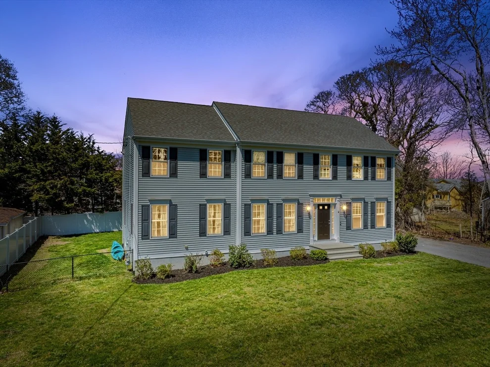 Unit for sale at 14 Grandview Ave, Fairhaven, MA 02719