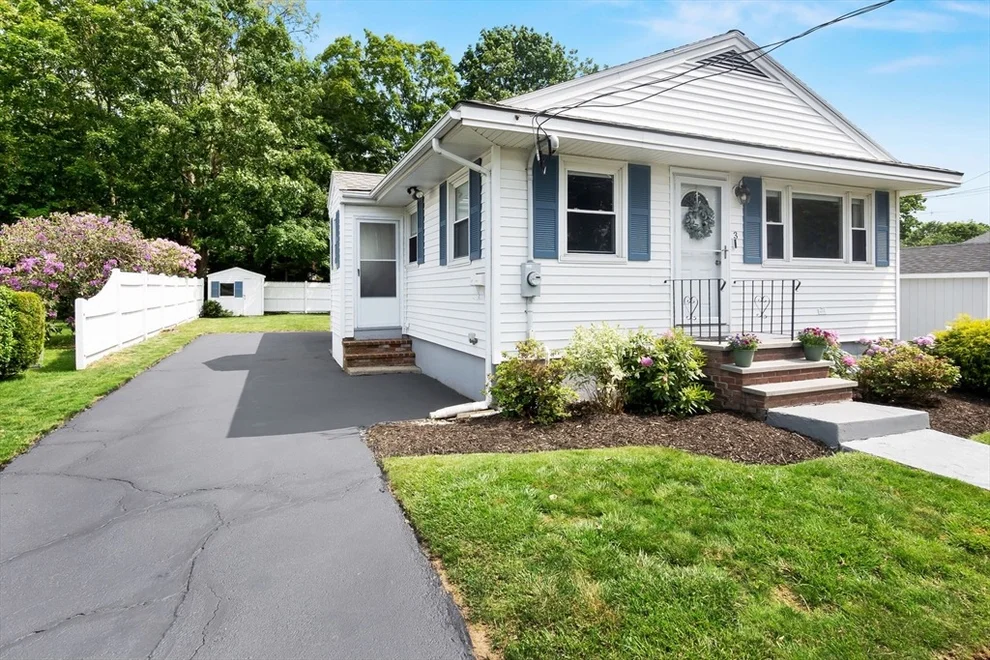 Unit for sale at 3 Garfield Ave, Danvers, MA 01923