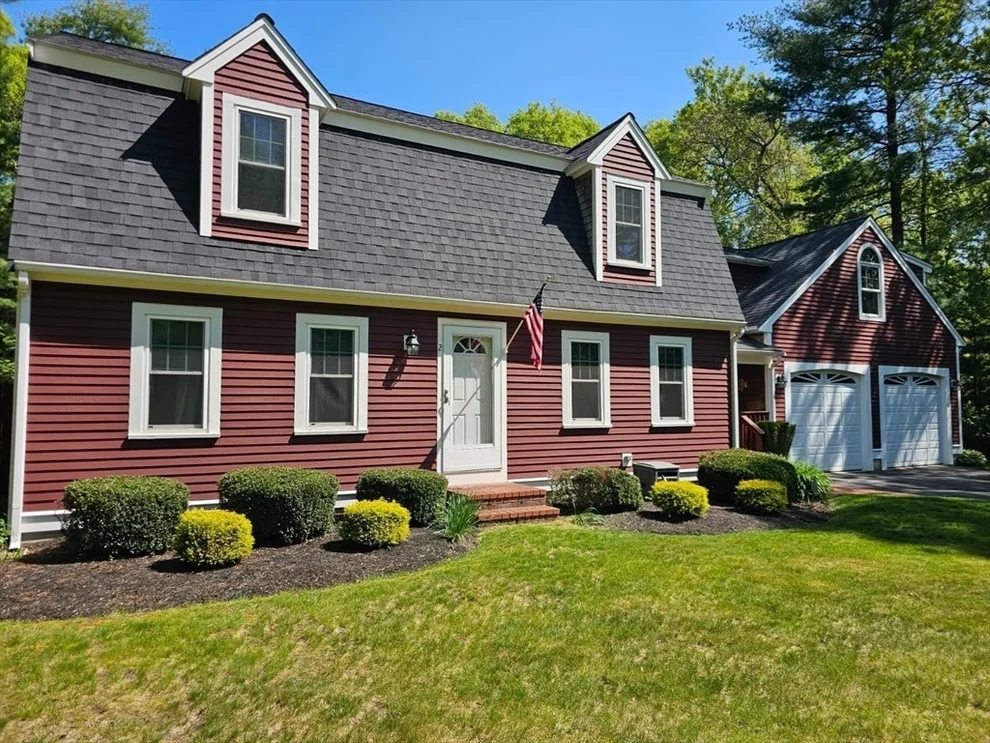 Unit for sale at 2 Center Hill Rd, Pembroke, MA 02359