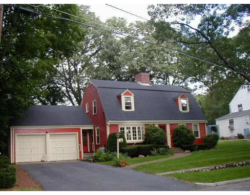 Unit for sale at 52 Woodcrest Dr. N, Melrose, MA 02176