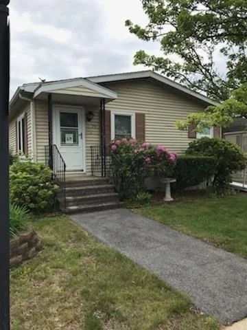 Unit for sale at 39 Castle Road, Attleboro, MA 02703
