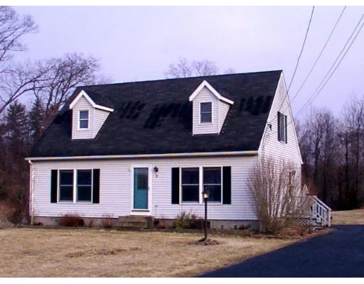 Unit for sale at 8 Lauren Dr., Palmer, MA 01069