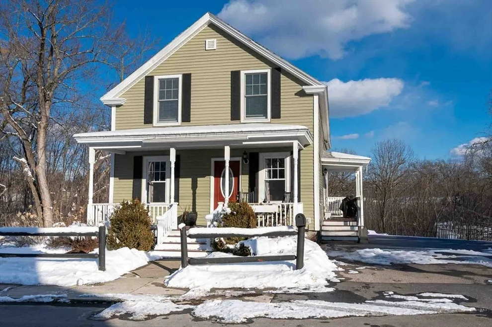 Unit for sale at 40 Arlington Ave, Dracut, MA 01826