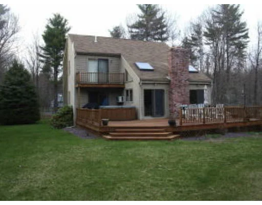 Unit for sale at 46 Hunt Road, Kingston, NH 03848