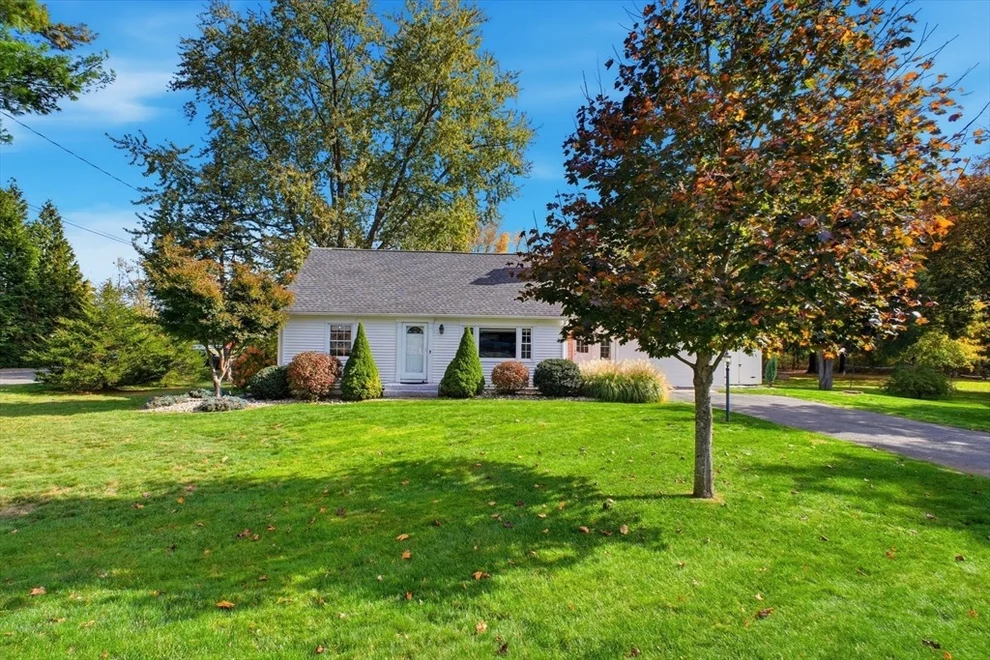 Unit for sale at 603 Parker St, East Longmeadow, MA 01028