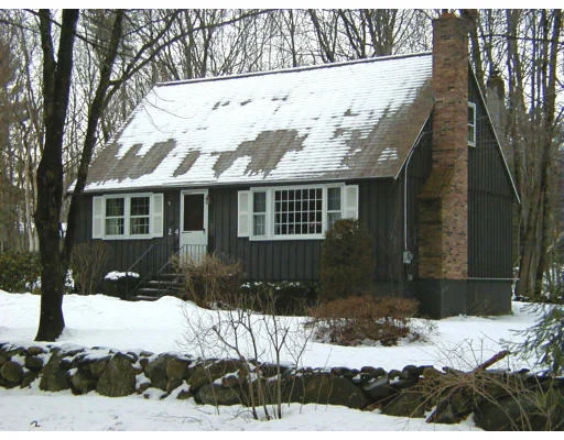Unit for sale at 24 Whipporwill Drive, Newton, NH 03858