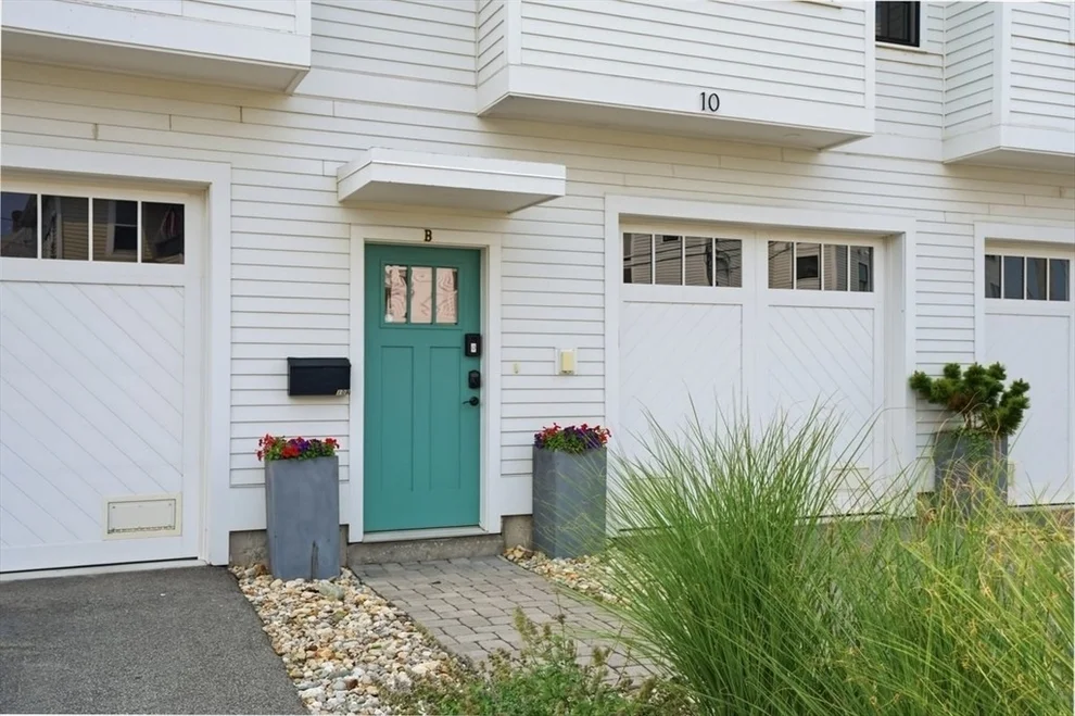 Unit for sale at 10B Berkley Road, Hull, MA 02045