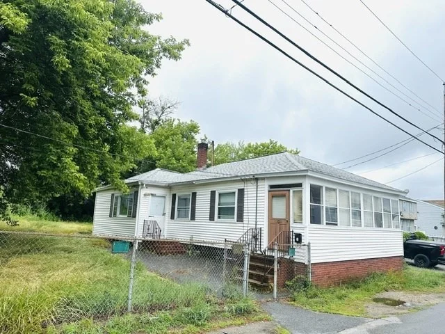 Unit for sale at 10 Lafayette St, Lowell, MA 01854
