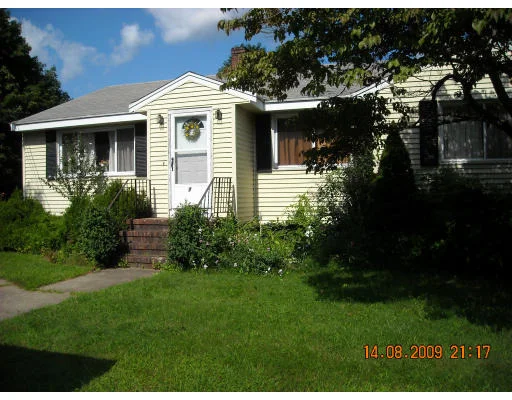 Unit for sale at 7 Parklane Ave, Milford, MA 01757