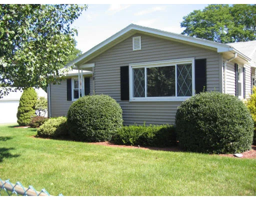 Unit for sale at 19 Loomis Drive, Chicopee, MA 01020