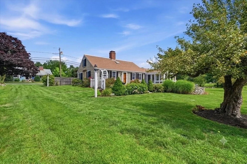 Unit for sale at 109 Elm Street, Scituate, MA 02066