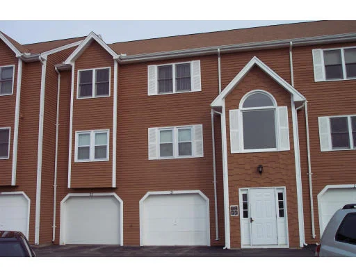 Unit for sale at 94 Tennis Plaza Rd, Dracut, MA 01826