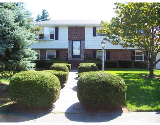 Unit for sale at 3 Gates Road, Peabody, MA 01960