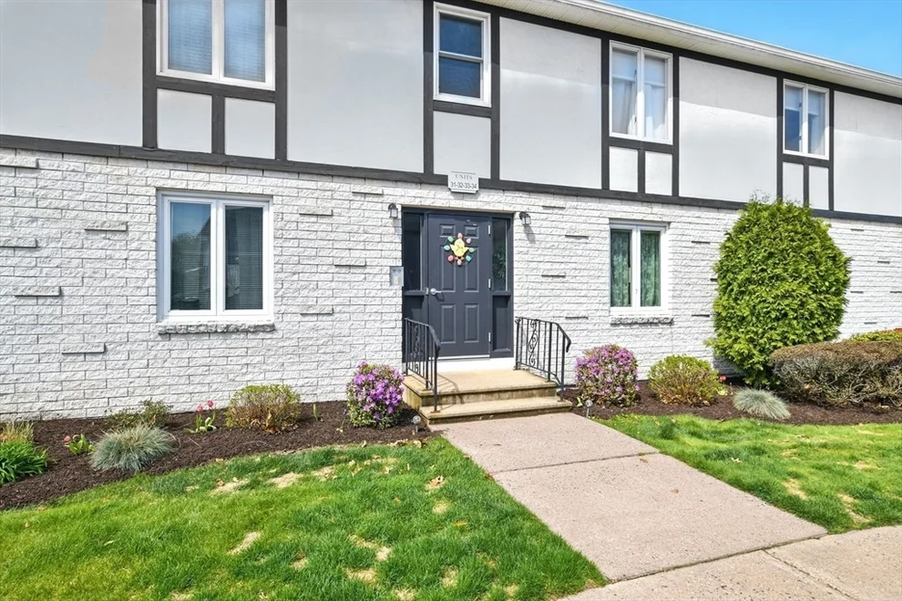 Unit for sale at 200 Lambert Ter, Chicopee, MA 01020