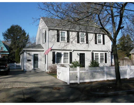 Unit for sale at 143 Atlantic Ave, Marblehead, MA 01945