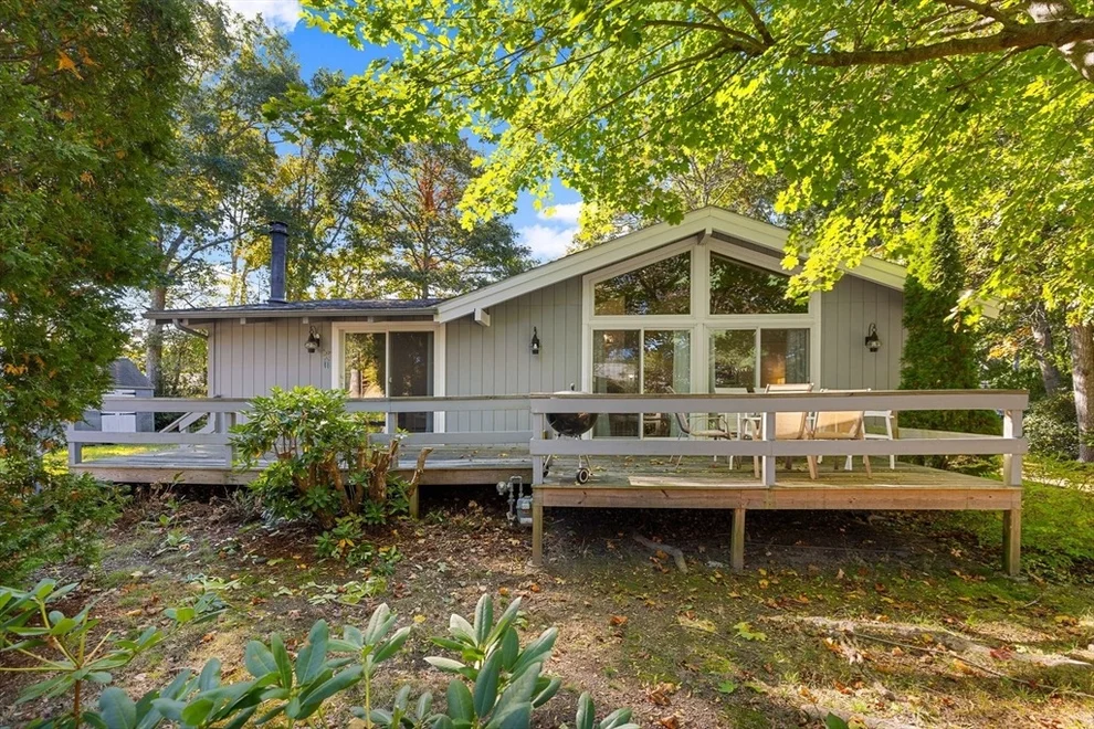 Unit for sale at 33 Half Moon Cir, Falmouth, MA 02536
