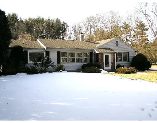 Unit for sale at 355 Bay Rd, Easton, MA 02356