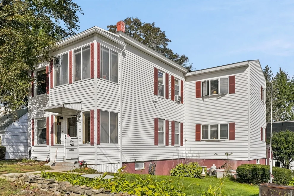 Unit for sale at 6 Church St, Gardner, MA 01440