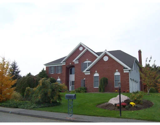 Unit for sale at 23 Cherokee Rd, Canton, MA 02021