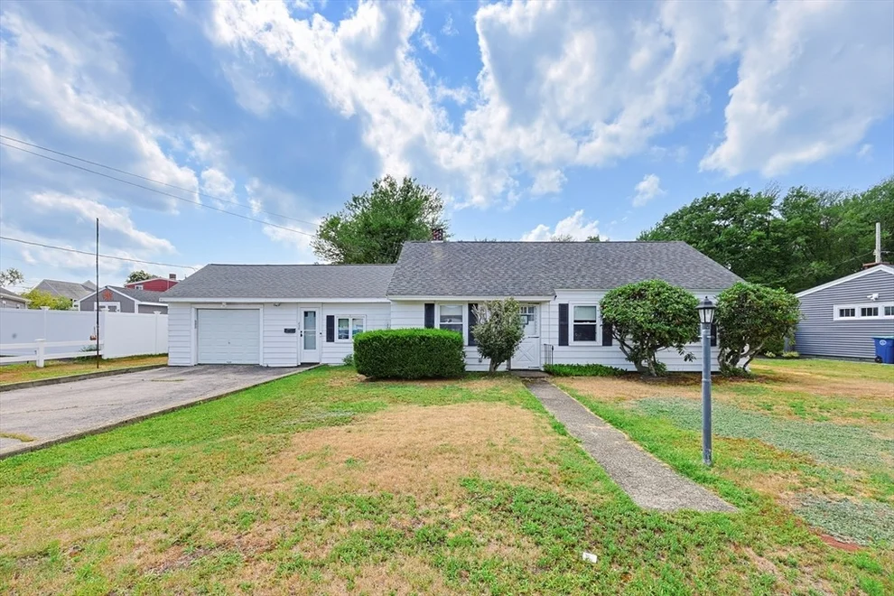 Unit for sale at 258 Walnut St, Braintree, MA 02184