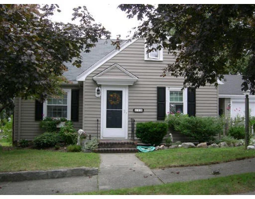 Unit for sale at 4 Roberta Lane, Quincy, MA 02170