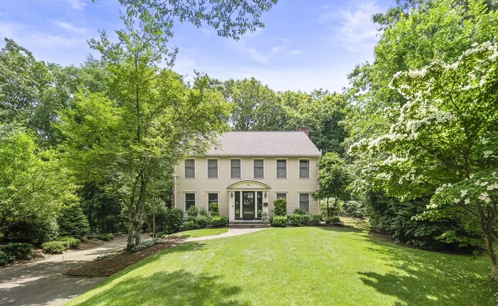 Unit for sale at 86 Whittier Rd, Wellesley, MA 02481