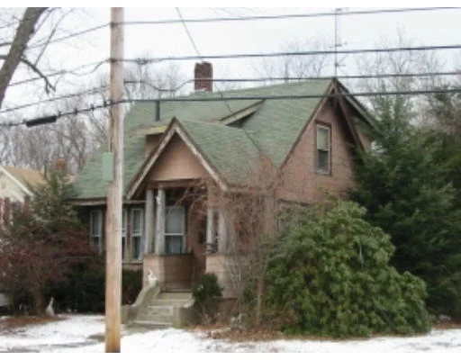 Unit for sale at 17 Pinehurst Avenue, Natick, MA 01760