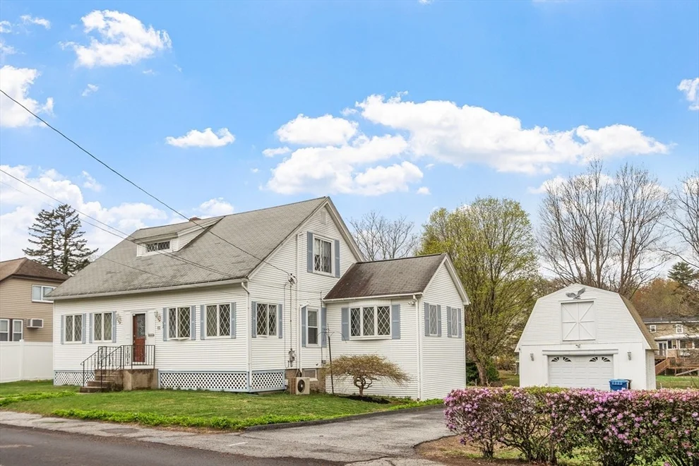 Unit for sale at 52 Woodland Rd, Auburn, MA 01501