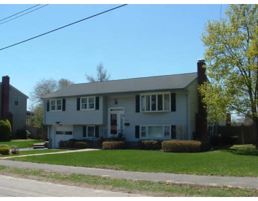 Unit for sale at 14 Driftwood Circle, Norwood, MA 02062