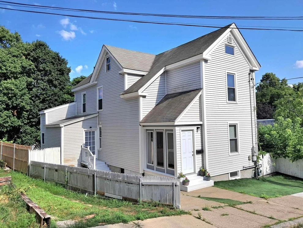 Unit for sale at 43 Cross St, Nashua, NH 03064