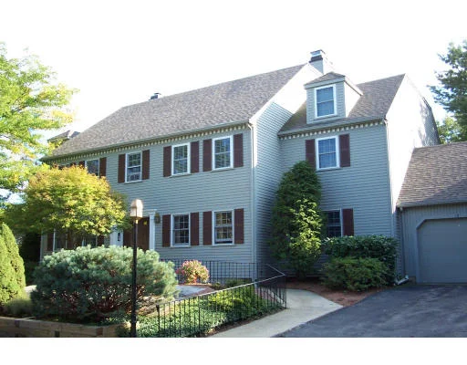 Unit for sale at 15 Valiant Way, Salem, MA 01970