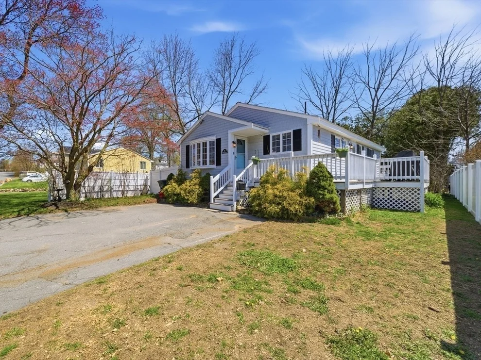 Unit for sale at 28 Elmwood St, North Andover, MA 01845