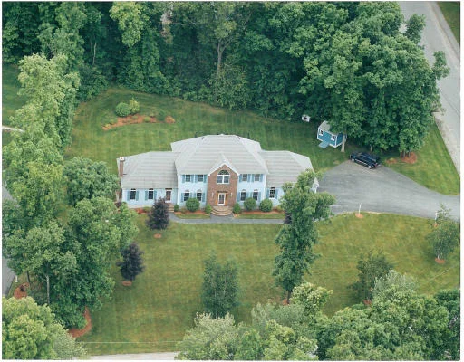 Unit for sale at 101 Surrey Ln, Dracut, MA 01826