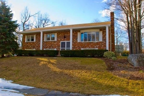 Unit for sale at 39 Acorn Drive, Holden, MA 01520