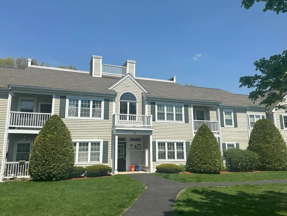 Unit for sale at 650 Brookside Dr, Andover, MA 01810