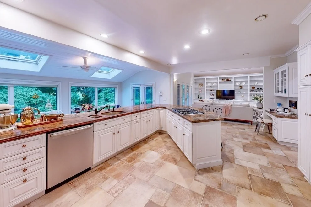 Unit for sale at 108 Campion Rd, North Andover, MA 01845