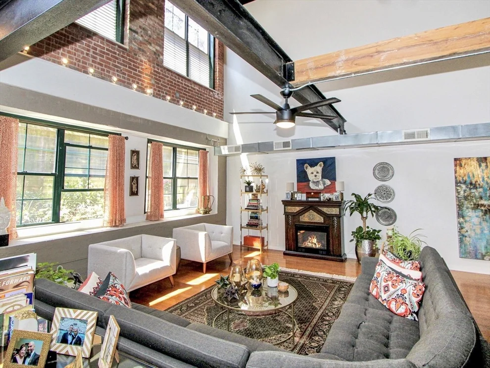 Unit for sale at 160 Fremont St, Worcester, MA 01603