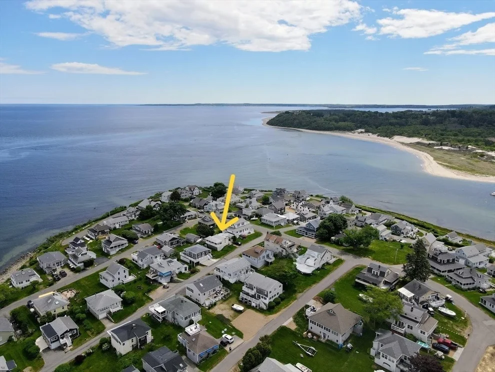 Unit for sale at 17 Kings Way, Ipswich, MA 01938