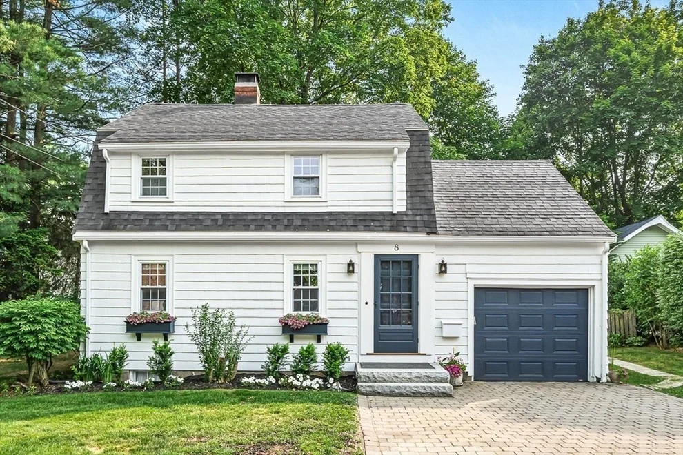 Unit for sale at 8 Garfield Avenue, Winchester, MA 01890