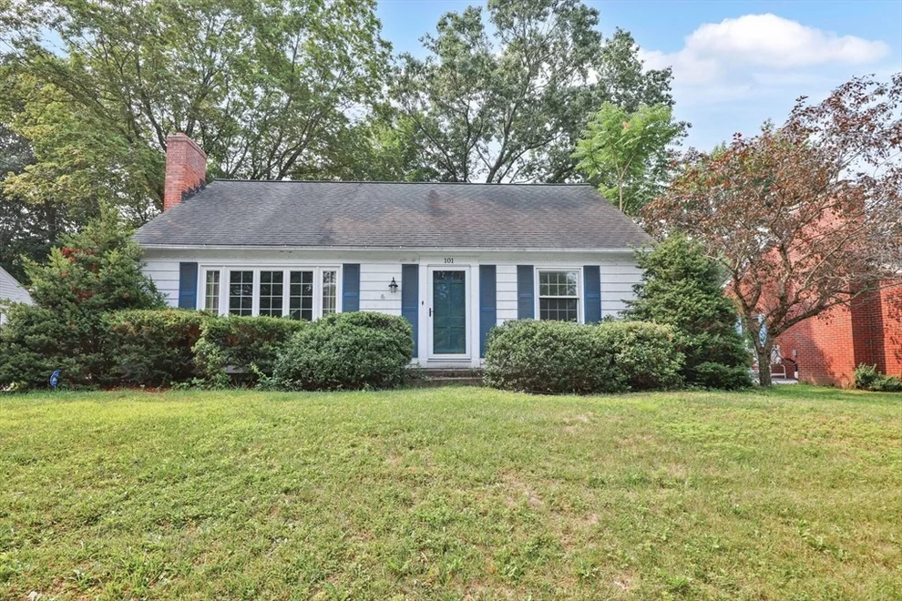Unit for sale at 101 Fenimore Blvd, Springfield, MA 01108