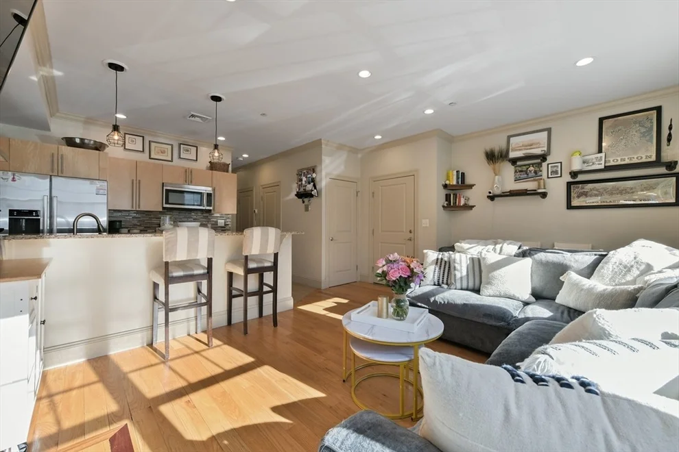 Unit for sale at 404 W 2nd St, Boston, MA 02127