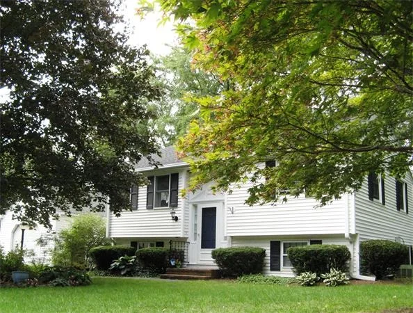 Unit for sale at 2 Storeybrook Dr, Newburyport, MA 01950