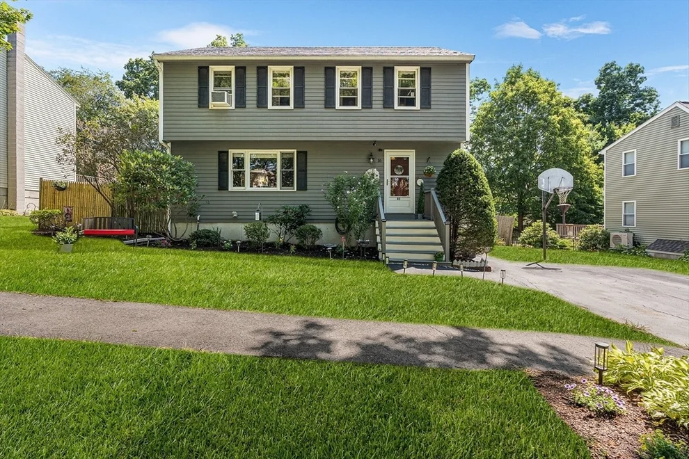 Unit for sale at 16 Peoples Pl, Haverhill, MA 01832